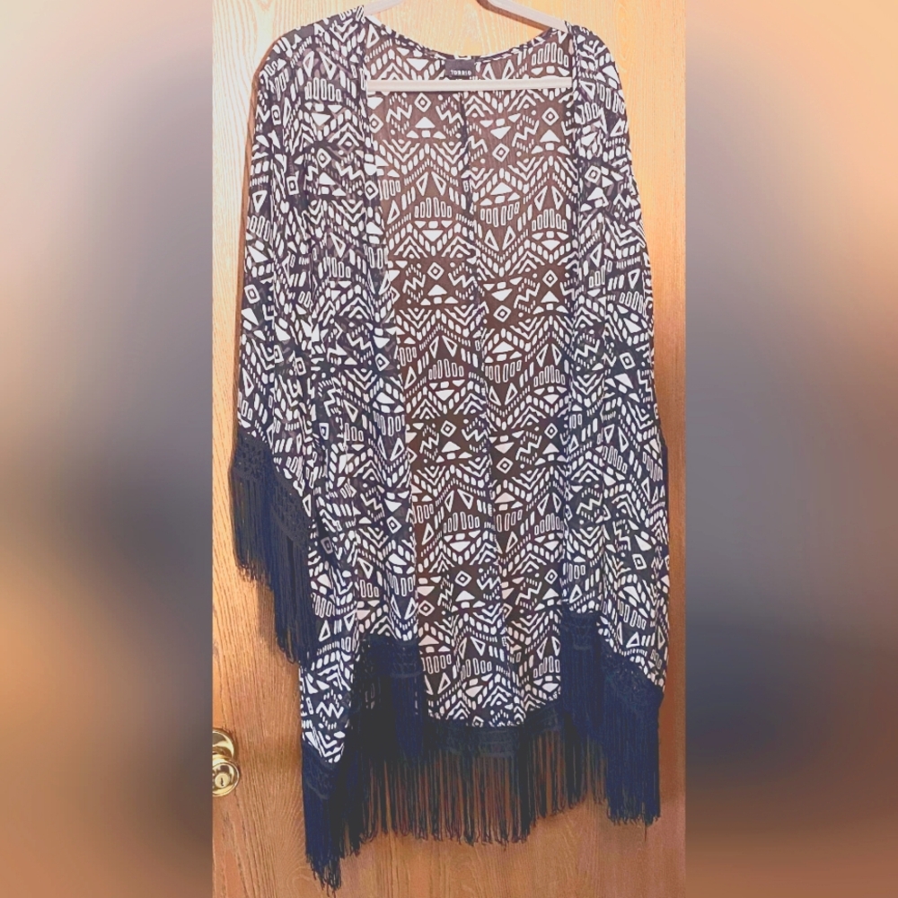 Cute Torrid Women's Plus Size Geo Tribal Aztec Print Boho Fringe Kimono- 4x 5x